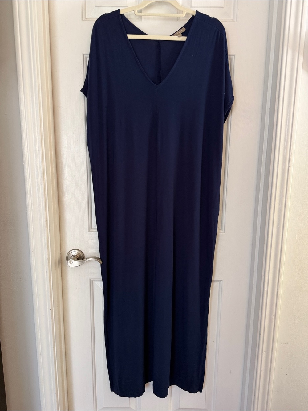 Lilla P Navy V-Neck Maxi Dress cap sleeve size medium side slits